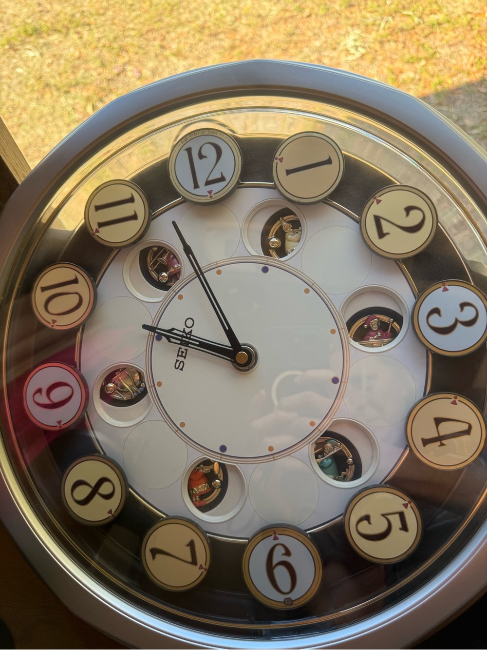Seiko QXM106SRH "Twirling Numbers" Melodies in Motion wall clock - Picture 7 of 13